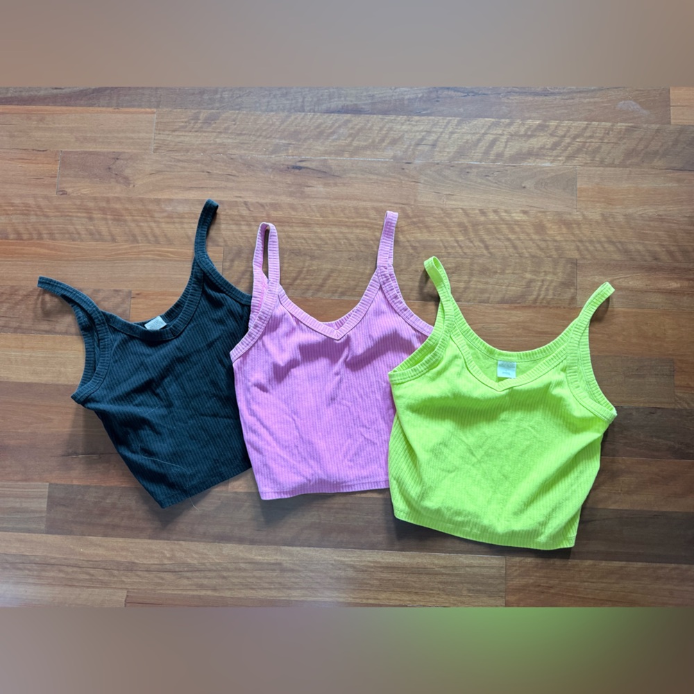 3 ribbed tank tops